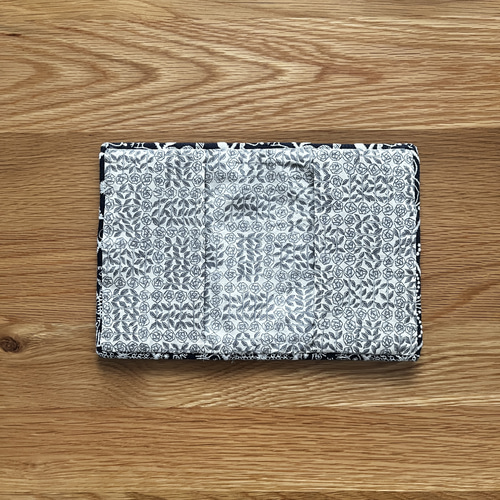 mina perhonen symphony ブックカバー ミナペルホネン の刺繍生地 A6