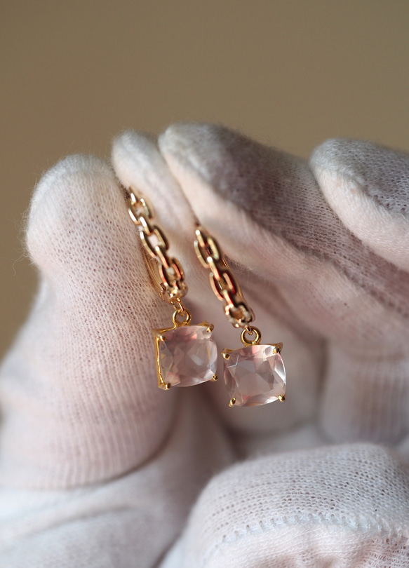 ローズクォーツ８（FC）スクエア　K14gf チェーンデザインループピアス 4枚目の画像