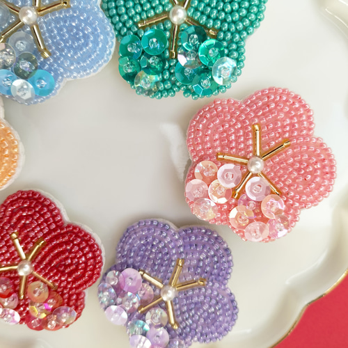 奈々　刺繍キーホルダーブローチ　ハンドメイド b9dac2a226239c7439d67f5ab3738d