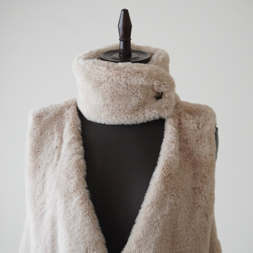 ロング丈エコファーベスト/ベージュ 選べる裏地・サイズ・マフラー