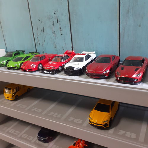 10段ミニカー90台収納棚ロータリー交差点付きトミカホット