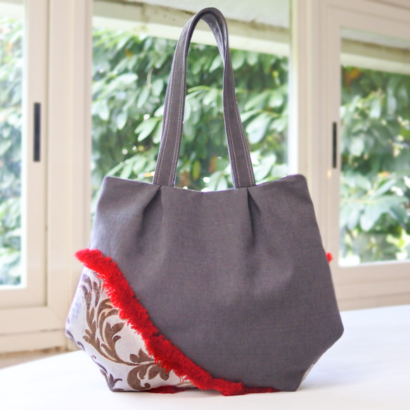 イタリア生地使用赤フリンジトートONDA濃グレー 3枚目の画像