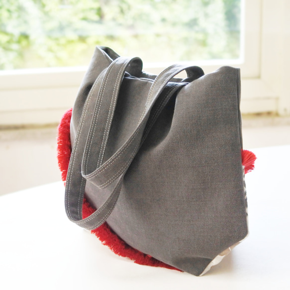 イタリア生地使用赤フリンジトートONDA濃グレー 6枚目の画像