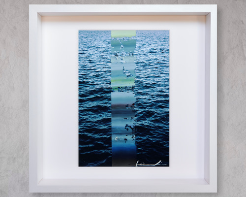 アート 海 ダークブルー 青色 モダン インテリア 木製の額縁付き (I
