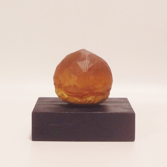 木彫刻 アート 『 栗 』 一刀彫 小さな置物 木彫り 植物 くり 秋