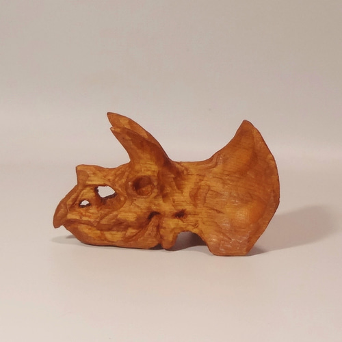 木彫刻 アート『 トリケラトプス 』 恐竜 動物 化石 芸術 手彫り 松