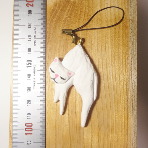 彫刻 アート 『 吊るされ猫 』 抽象 オリジナル オブジェ ペンダント