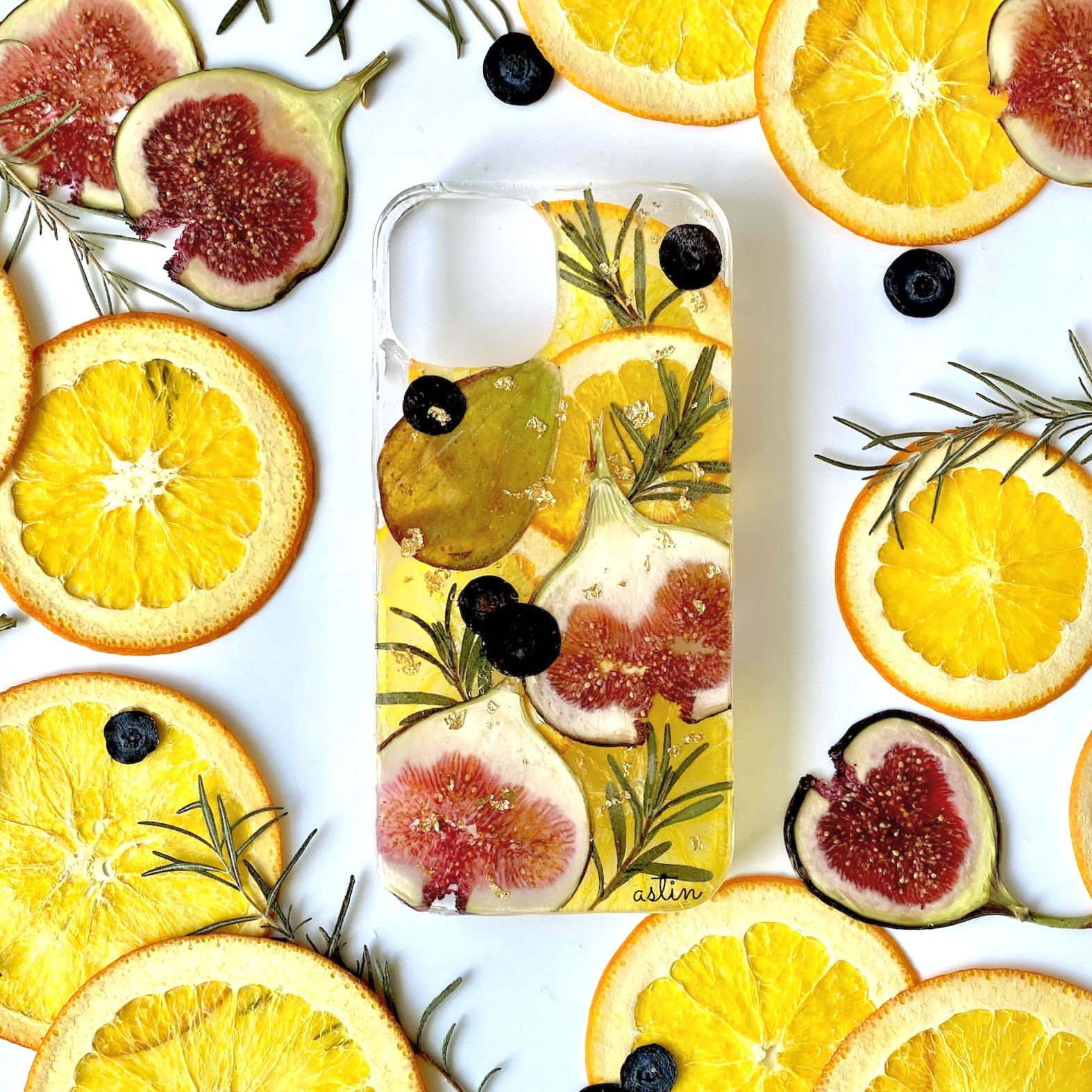 2024クリスマス の iPhoneケース