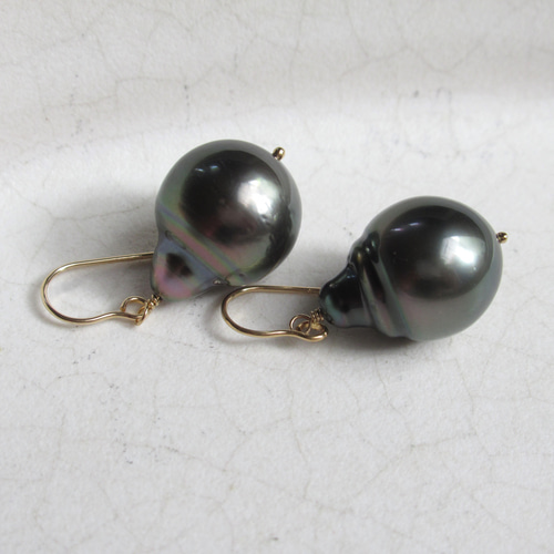 パールピアス 南洋真珠 黒蝶真珠 タヒチ s925 ブラックパール 切子