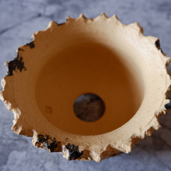 4.5号黄土黒化粧捻り裂紋鉢653　塊根植物　多肉植物　盆栽　植木鉢　作家鉢　沖縄 4枚目の画像