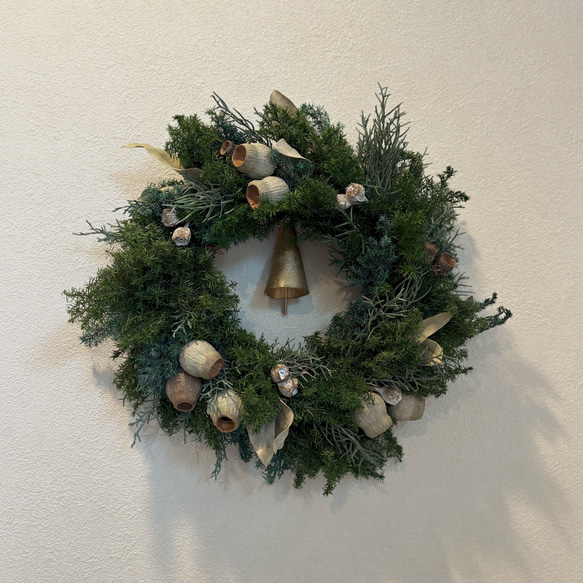 Christmas wreathe　クリスマスリース　アンティークベル付き 1枚目の画像