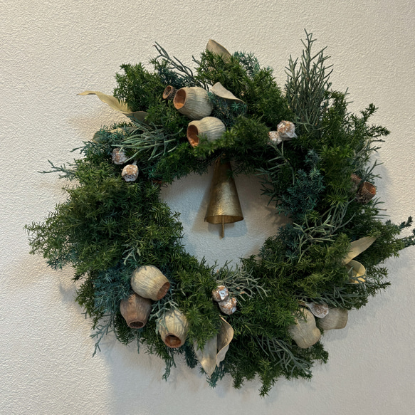 Christmas wreathe　クリスマスリース　アンティークベル付き 2枚目の画像