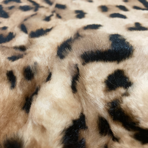 大判 ラビットファー 本毛皮 レオパード柄 約55cm x 150cm その他素材