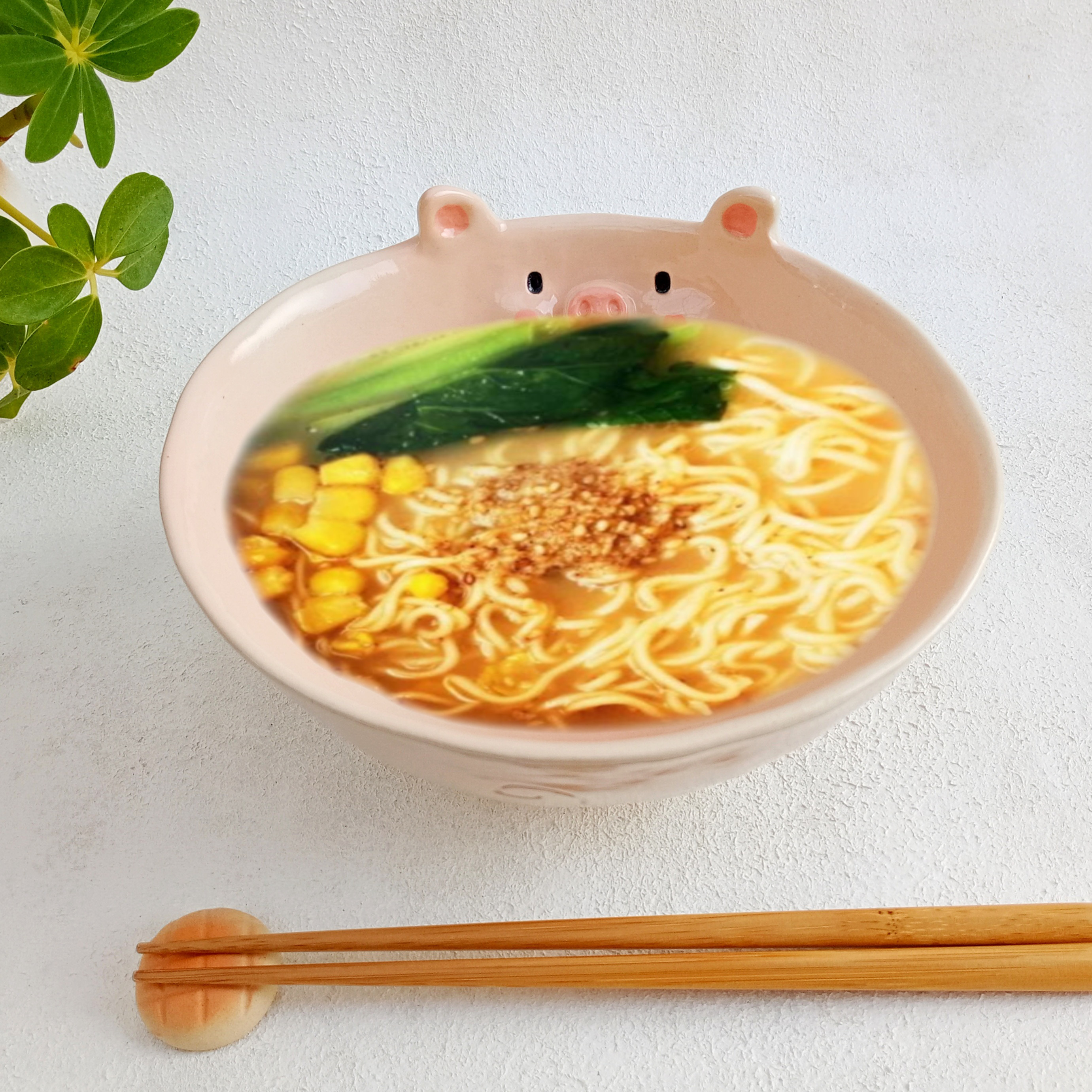 ブタのラーメン鉢 ピンク　楽しい動物の陶器　受注製作