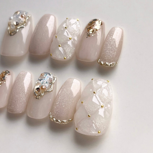 ♡シンプルホワイトキルティングネイル♡ ネイルチップ　ハンドメイド ホワイトキルティングキラキラネイルチップ ネイルチップ（つけ
