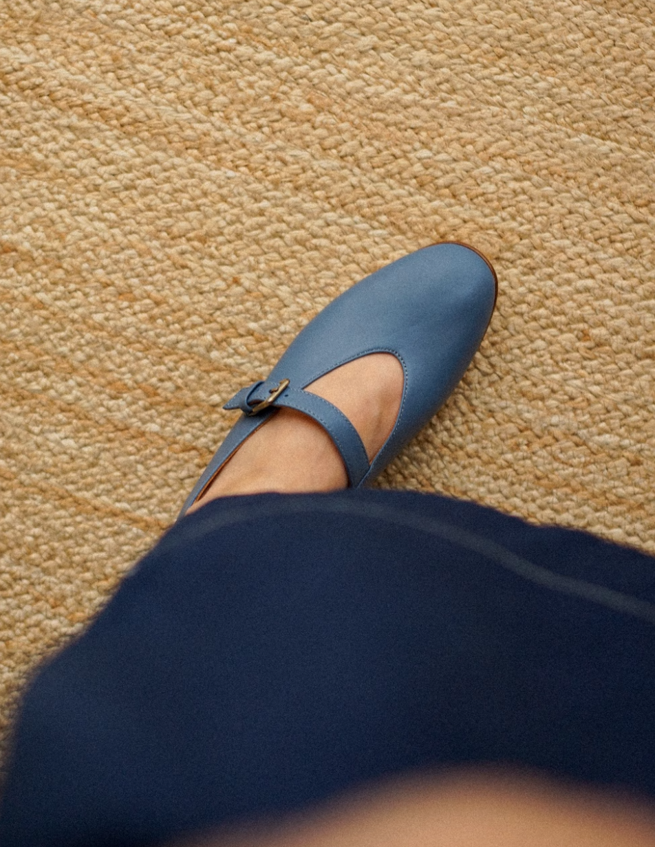 フランスのレトロな日本製ラムスキンのメリージェーンのカラフルなフラットグラニーシューズ