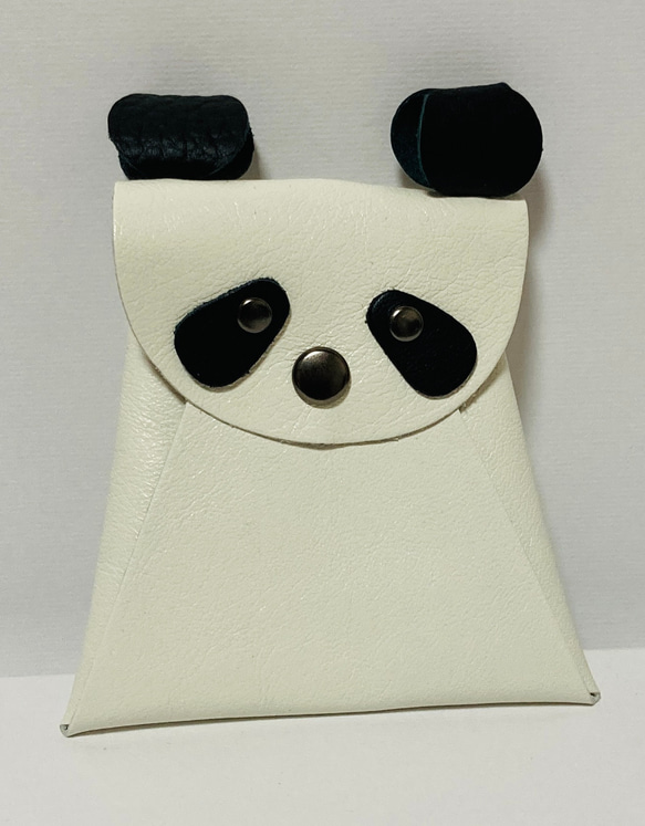 パンダの革小物 1枚目の画像