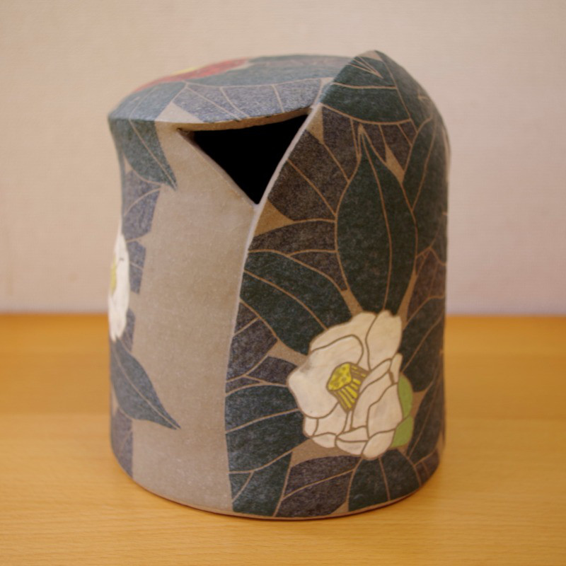 新感覚上野焼紅白藪椿