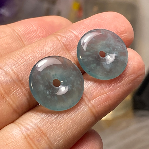 RS8-157 美品 氷種 氷灰藍飃雪花 玉壁 平安守り ドグアテマラ産 A貨 本  