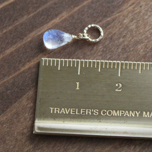 14kgf グリーンアメジストとレインボームーンストーンのチャーム