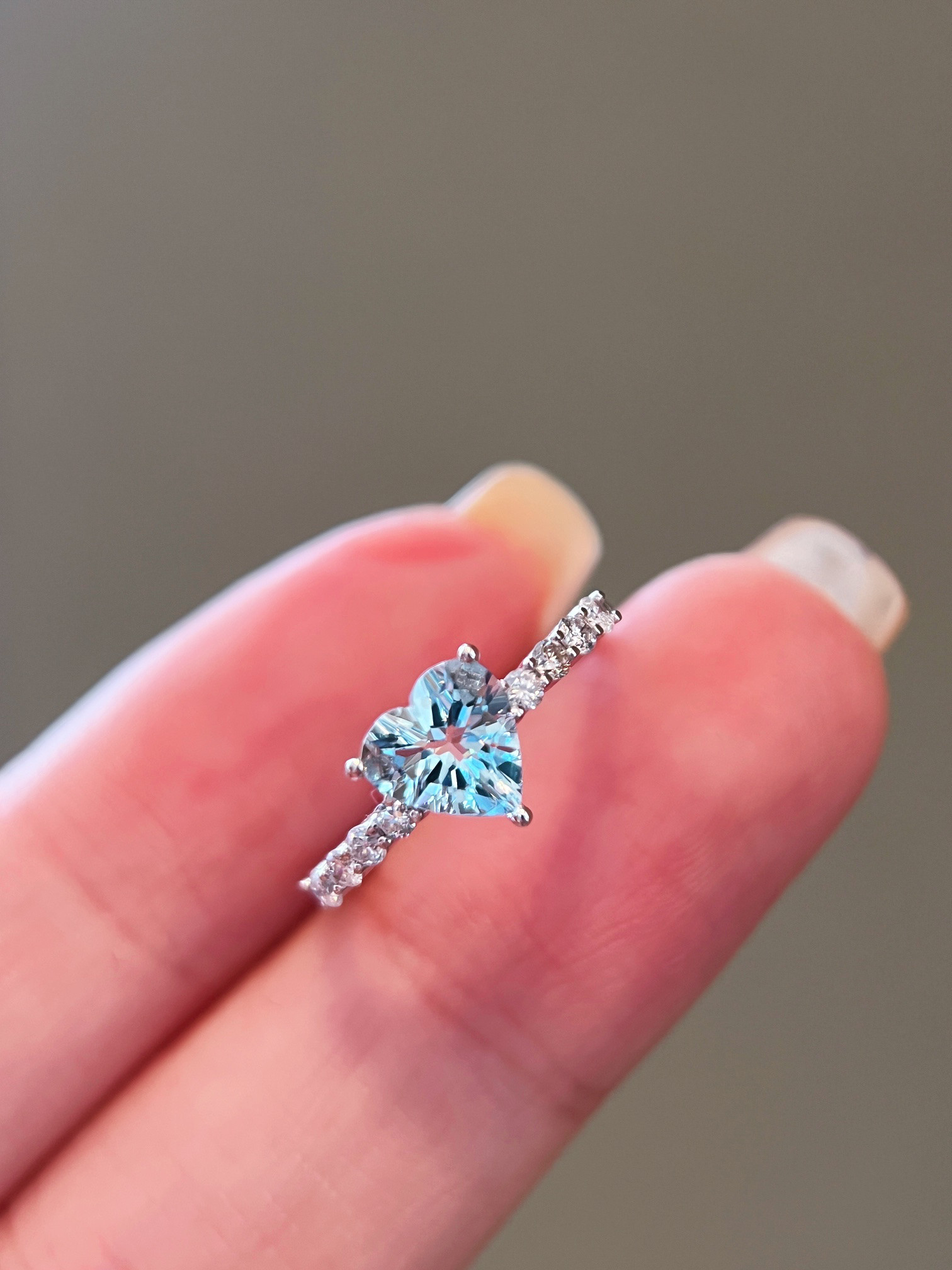 天然ダイヤモンド付きアクアマリンリングk18