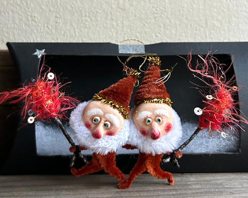 松明持ちのチクタクサンタ（茶色）オーナメント モールサンタ その他