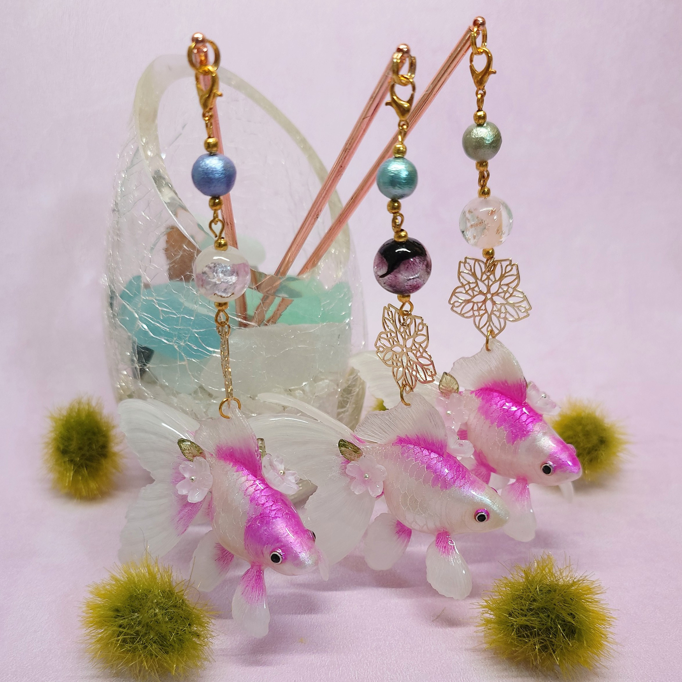 【桜づくし❣】桜モチーフ　可愛くおしゃれ　さくら色の金魚の一本軸かんざし