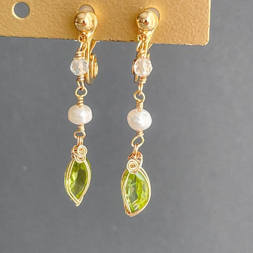 痛くなりにくい 優しく挟むクリップイヤリング ペリドット ワイヤー