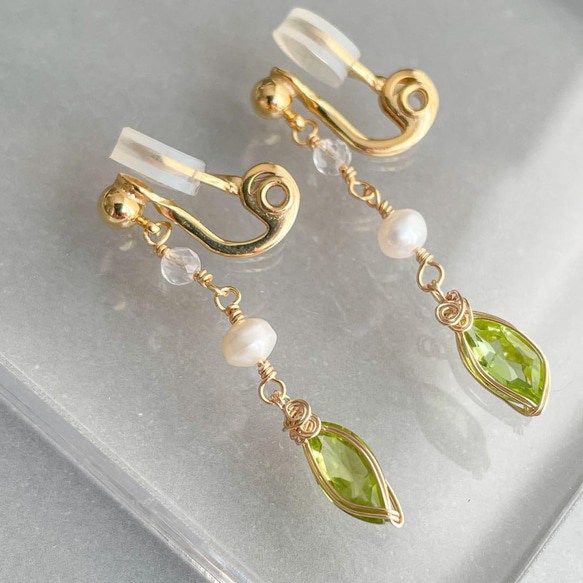 痛くなりにくい 優しく挟むクリップイヤリング ペリドット ワイヤー