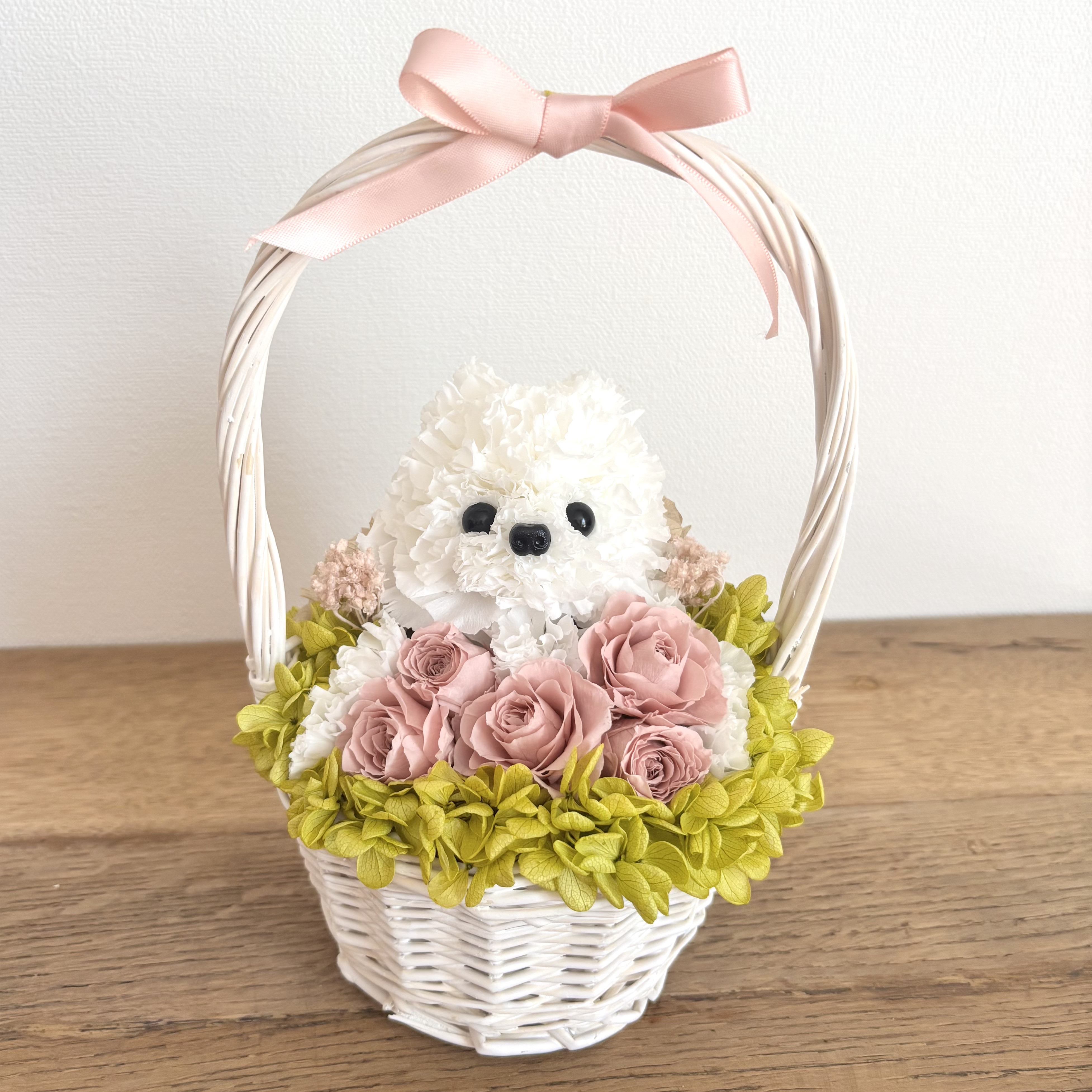 白いカゴのうちの子アレンジ【受注制作】ペットのお供え　うちの子 　ポメラニアン　トイプードル　チワワ　マルチーズ