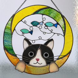 ネコちゃんとお魚のリース（ステンドグラスのオーナメント・サン