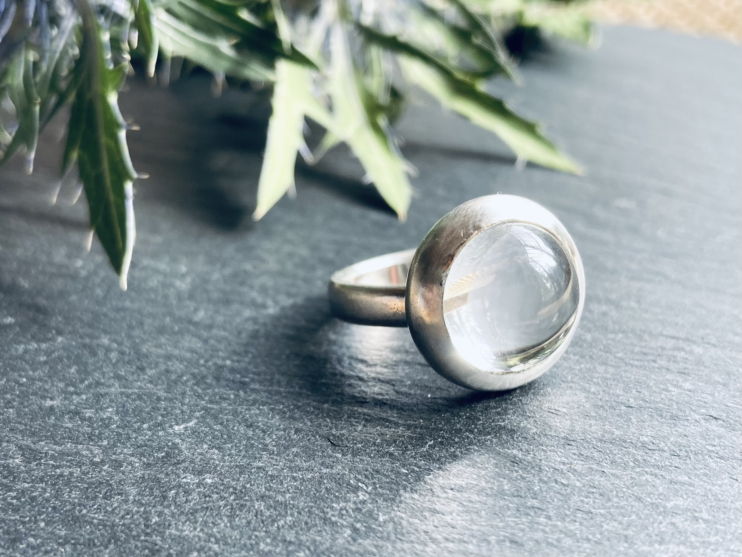 銀の指輪【コロンとまるい水滴みたいなクォーツ】