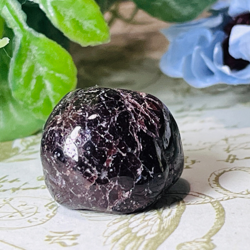 実りの象徴✨ ガーネット 原石 タンブル 柘榴石 天然石 東洋占星術師の