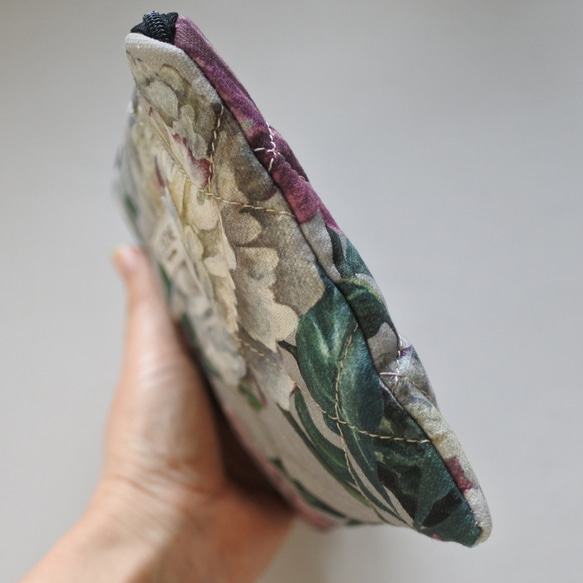 ［送料無料］コットンふかふかキルトポーチグレー花 4枚目の画像