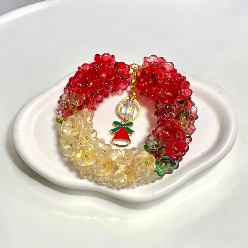 クリスマス】鈴蘭ビーズのミニリース|車やお部屋に| リース