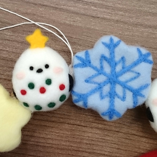 シマエナガたちのクリスマスリース シマエナガまみれ 羊毛フェルト oh