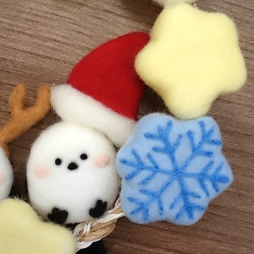 シマエナガたちのクリスマスリース シマエナガまみれ 羊毛フェルト oh