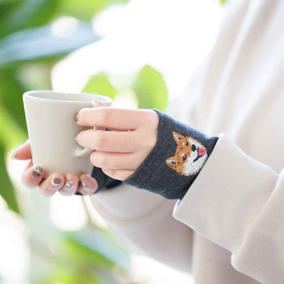 【狗狗臂套】柴犬款 + 3款限量版顏色 日本製造 100%羊毛腕巾 禮品 第2張的照片