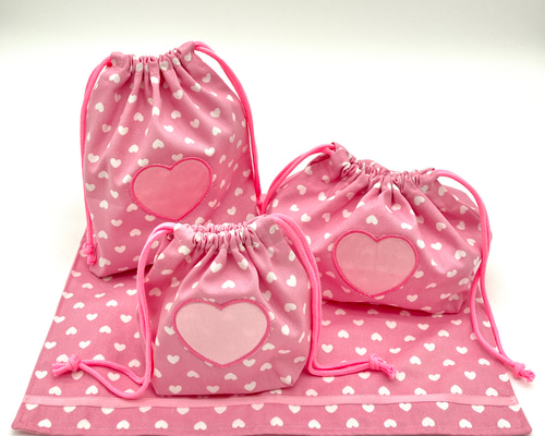 ◎ハートがいっぱい♡刺繍のランチョンマット巾着4点セット/コップ袋