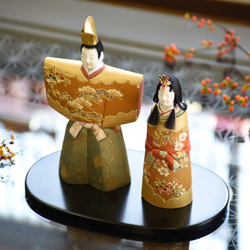雛人形 親王飾り 平安関光 白鳳刺繍 白木飾り台 : 人形の三信