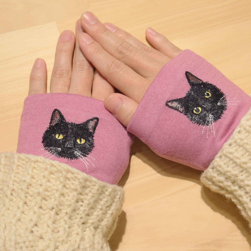 新品　マフラー　手袋　♡ レディース　刺繍　ハンドメイド　アームウォーマー 手袋・マフラー | ちいかわマーケット 公式グッズショップ