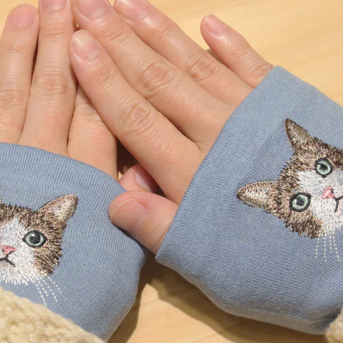 y2k刺繍アメリカ軍ワッペンアームカバー1点ものy2kフェアリーグランジNANA キジ白】猫刺繍 アームウォーマ 日本製 ウール100％ ギフト 手袋