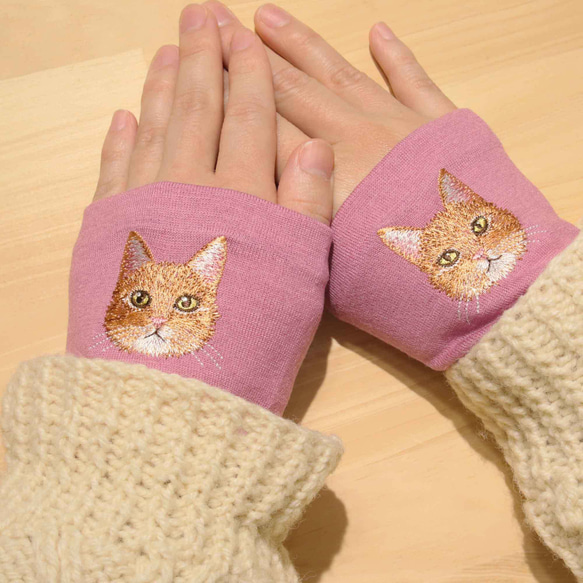 【茶トラ】猫刺繍 アームウォーマ  日本製  ウール100％ ギフト 9枚目の画像