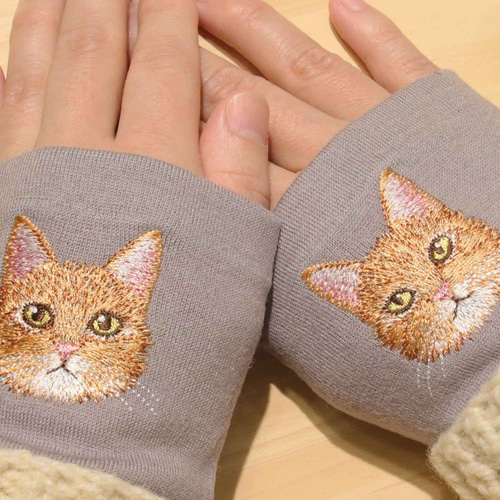 茶トラ】猫刺繍 アームウォーマ 日本製 ウール100％ ギフト 手袋