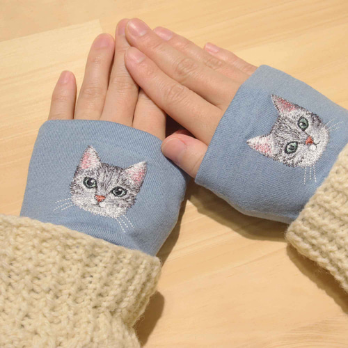 サバトラ】猫刺繍 アームウォーマ 日本製 ウール100％ ギフト 手袋