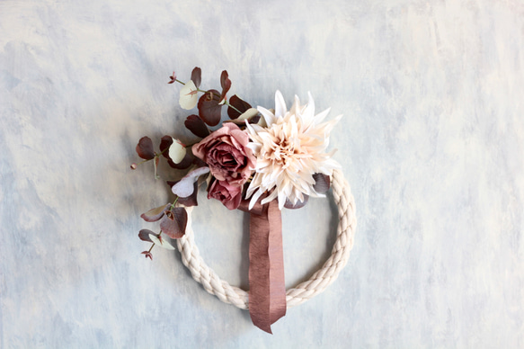 ダリアの洋風しめ縄リース ダリアの洋風しめ縄リース