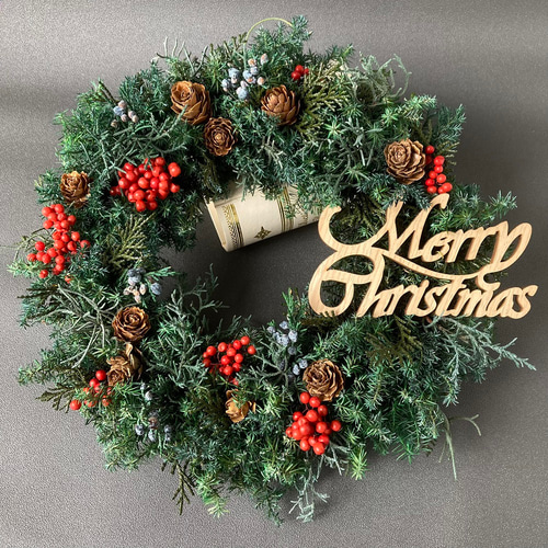 クリスマスからお正月まで飾れる針葉樹のリース 赤 お正月へ交換用鶴の