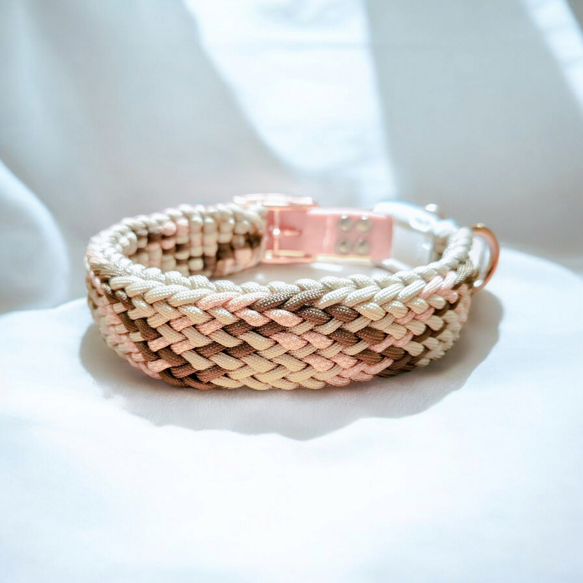 【オーダー制作】シンプルで上品なチェック柄　パラコード首輪　大型犬にオススメ　首周り35cm〜