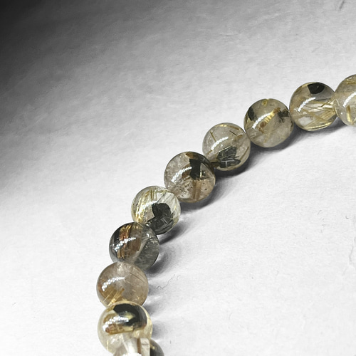 hematite in titin rutile bracelet / ヘマタイトイン