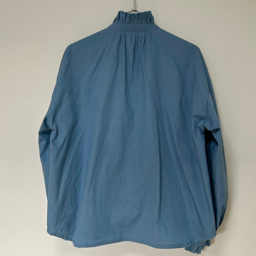 フォーマルにも！ぐるりと豪華なフリルシャツ＊スタンドカラー＊長袖